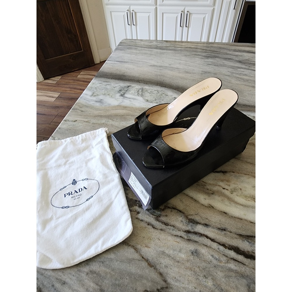 Vintage Prada Black Patent Leather Open Toe Kitten Heel Mules Sandals Size 36.5 - Picture 2 of 12